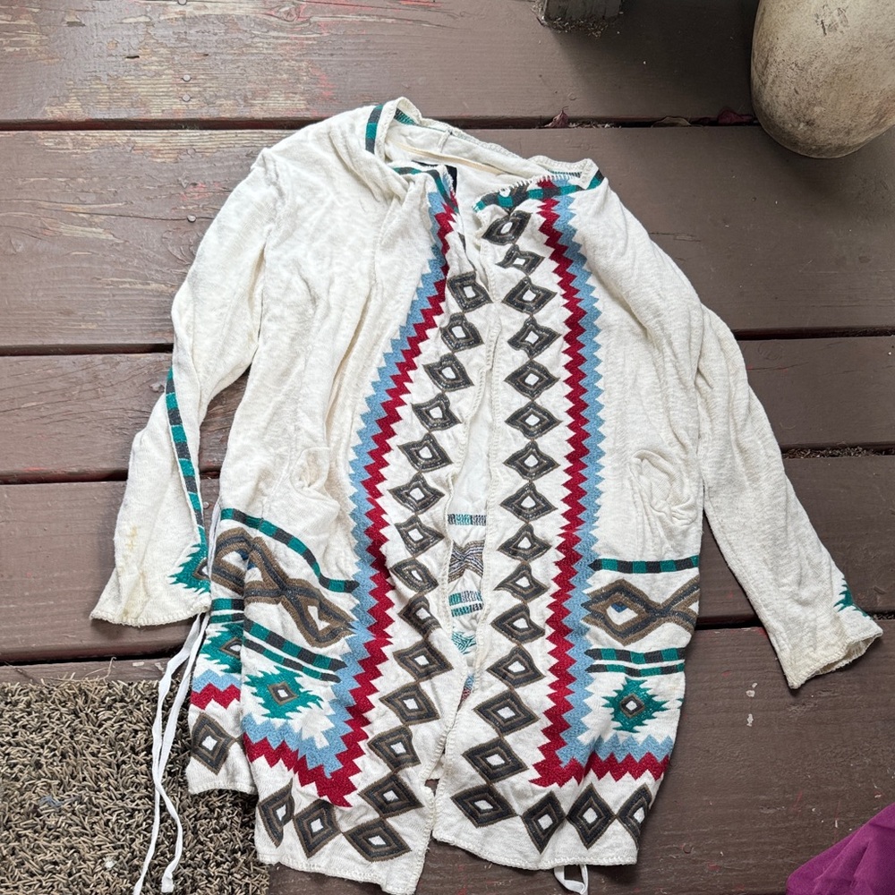 Patterned Cardigan with Geometric Design
